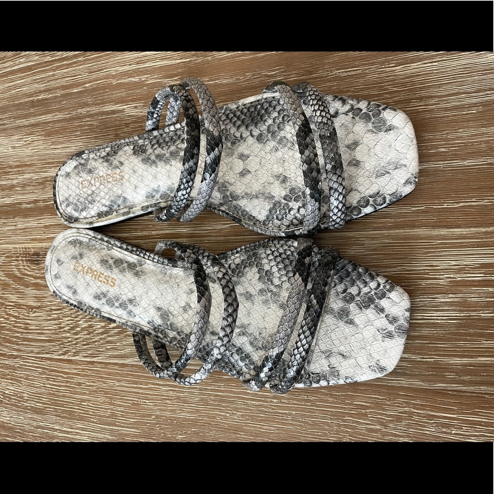 Express sandals - Picture 2 of 3